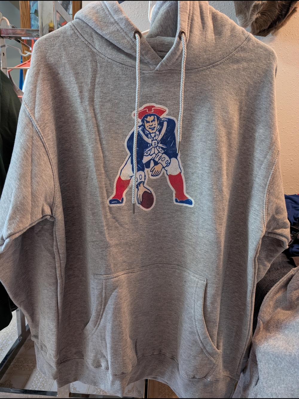 New England Patriots Fanatics Gray Pullover Hoodie with Team Logo